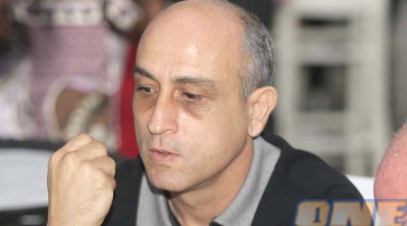 משה סיני. מתחיל לחזק את הרצליה (אלעד דיין)